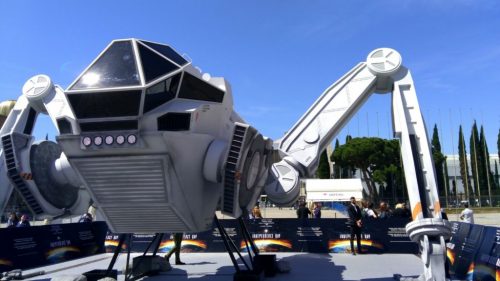 La nave Moon Tug de “Independence Day” aterriza en el Salón del Cómic de Barcelona